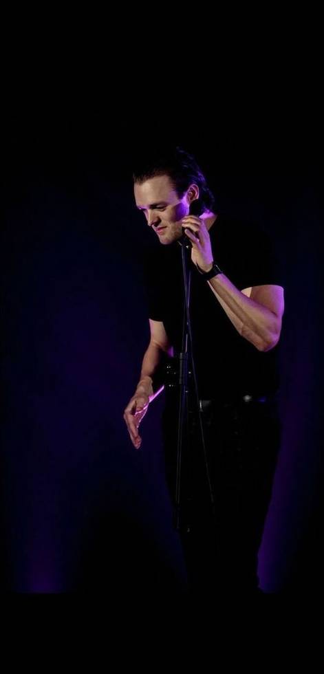 Live performance, close