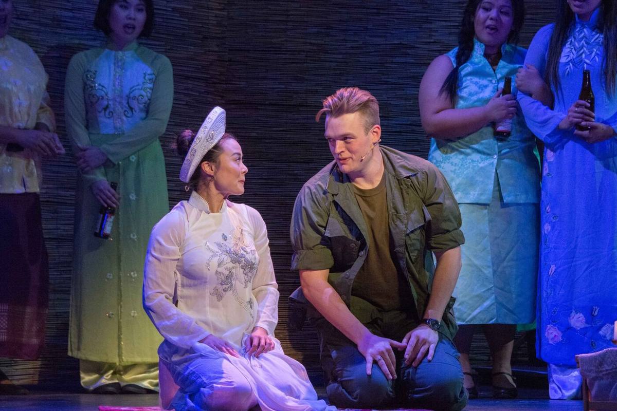 Miss Saigon ensemble scene
